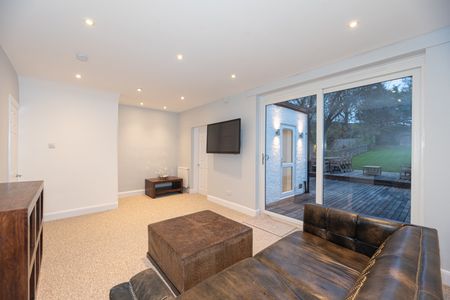 3 Bed Semi-Detached House, Colin Crescent, NW9 - Photo 3