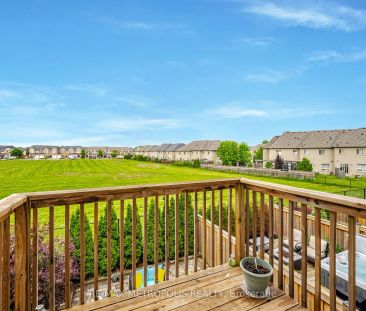 Condo Townhouse For Lease | W9246201 - Photo 3
