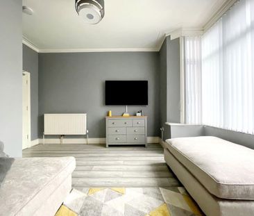 1 bedroom in a house share to rent - Photo 4