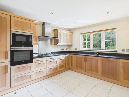 Ledborough Lane, Beaconsfield,HP9 - Photo 3