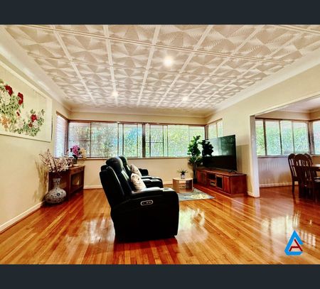 4 Coronation Street, Doubleview, WA 6018 - Photo 2