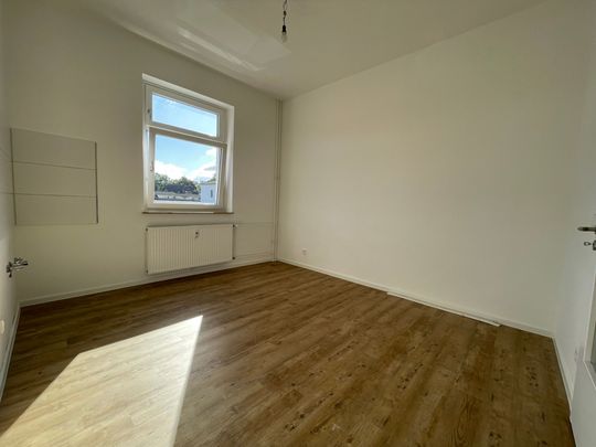 Emod. eingereicht Vinyl statt Dielenb / Dusche wie Grundriss - Foto 1