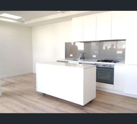 8/241-243 Bay Street, Brighton, Vic 3186 - Photo 2