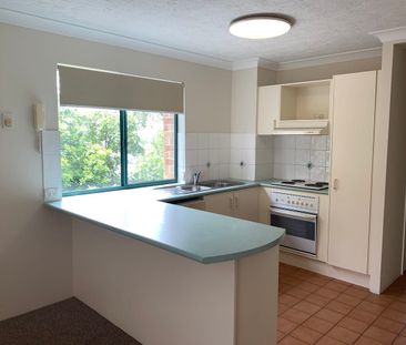 Available Now – Centrally Located Unit in Southport! - Photo 4