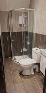 Studio Flat, Donnybrrok Road, SW16 - Photo 4