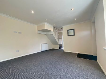 2 bedroom End Terraced House to let - Photo 2