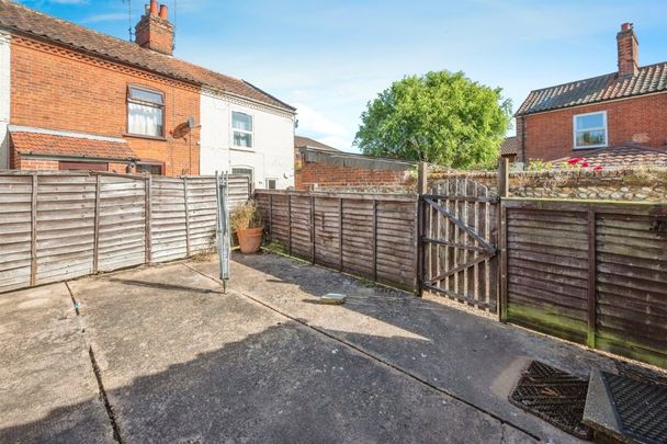 Cromer Road - Photo 1