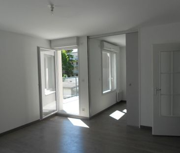 Location Appartement 2 pièces 39m² NANTES 44100 - Photo 3