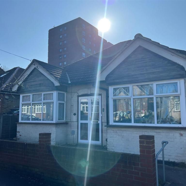 1 bedroom property to rent - Photo 1