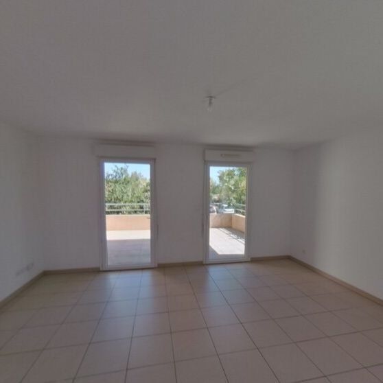 Location Appartement 2 pièces 48m² SORGUES 84700 - Photo 1