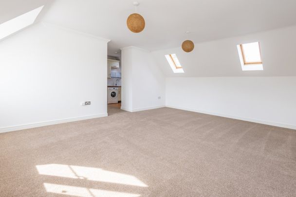 Galanos, Long Itchington, Southam - Photo 1