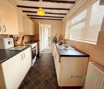 2 bedroom semi-detached house to rent - Photo 3