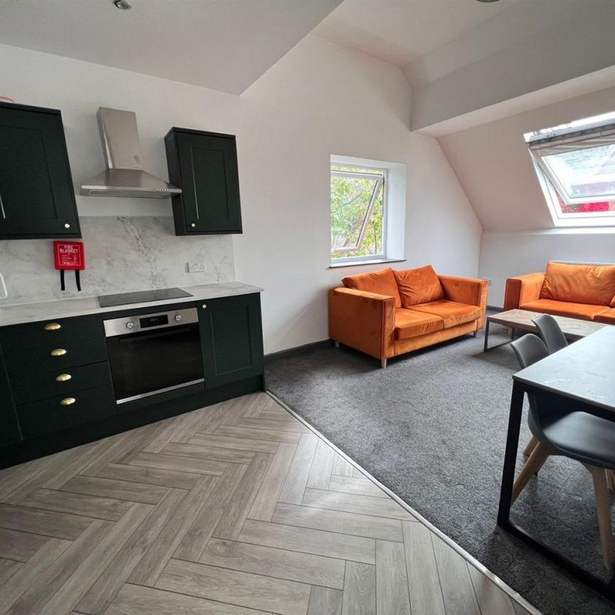 3 bedroom Student Flat to rent in Medburn House, Barker Street, Shieldfield, Newcastle Upon Tyne - Photo 1