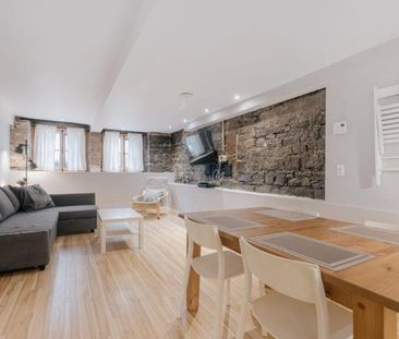 Loft entièrement meublé à louer Vieux-Québec septembre 2026 - Photo 1