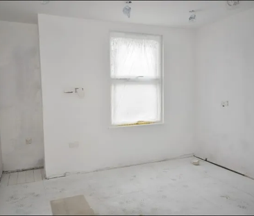 4 bedroom flat to rent - Photo 3 | Rentumo