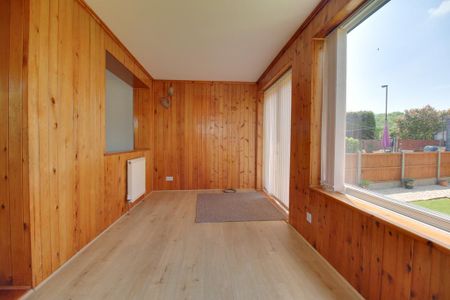 3 bedroom detached house to rent - Photo 3