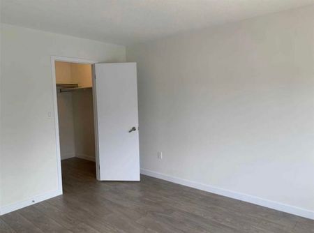 For Lease - 10258 Keele Street, Vaughan, Ontario - Photo 5