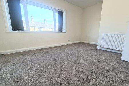 Newstead Grove - Photo 2