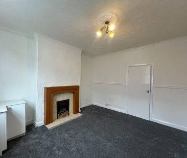 2 bedroom House To Let - Photo 2