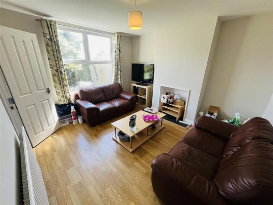 4 bedroom terraced house to rent - Photo 1