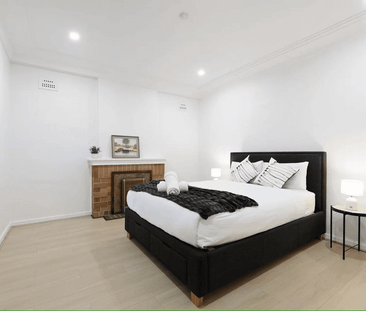 Fully Furnished Family Home 4 Rooms | Walk to Station | Spacious & ... - Photo 2