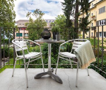 Charmante, möblierte 2.5-Zimmer-Altbauwohnung mit Balkon in Zürich Wiedikon - Photo 6