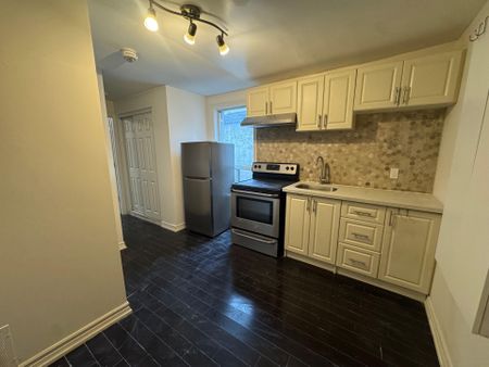 For Lease - 180 Carlton Street Unit# 1, Toronto, Ontario - Photo 4