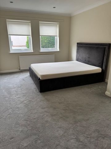 2 Bed Semi-Detached House, Pelham Cottages, NG7 - Photo 5