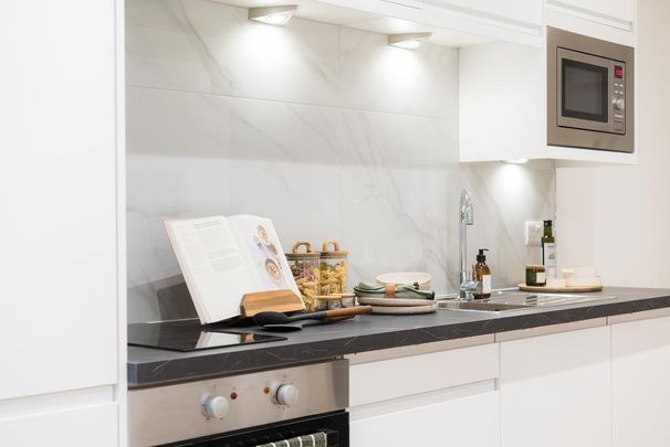 Studio to rent - Photo 1