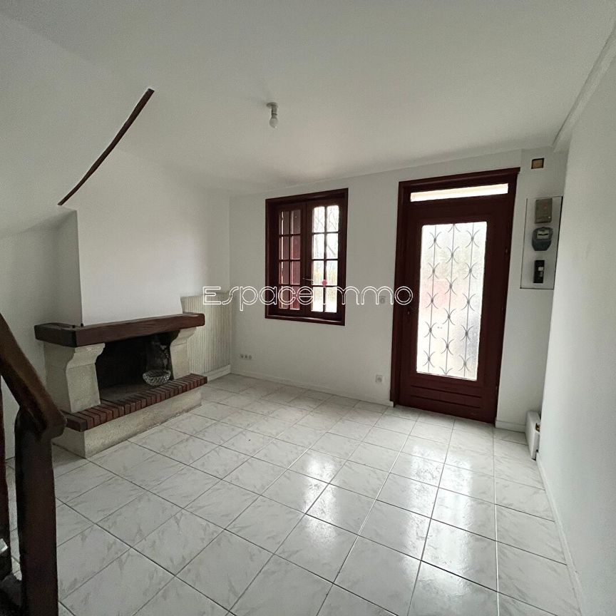 Location Maison 5 pièces 78m² DEVILLE LES ROUEN 76250 - Photo 1