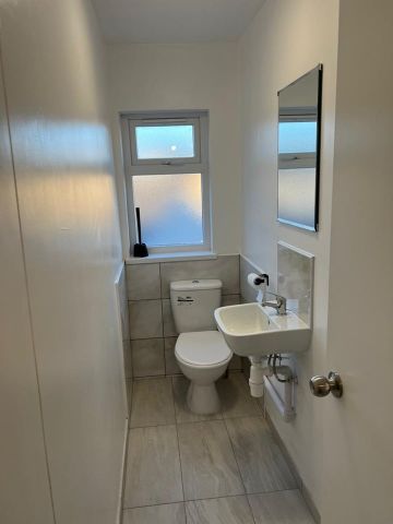 4 Bed Terraced House, Sheffield, S8 - Photo 5
