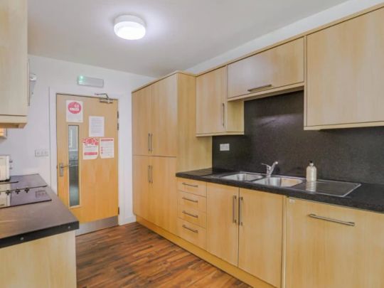 Bronze Ensuite - Photo 1