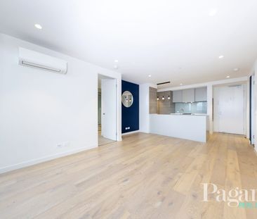 LIKE NEW ‘LIVE CITY’ 2 BED HOME - Photo 6