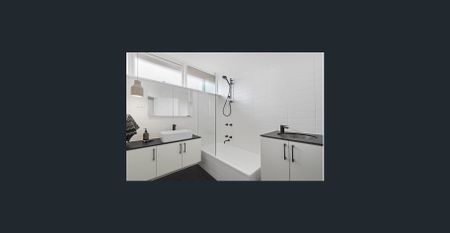 ONE BEDROOM APARTMENT IN PERFECT LOCATION! - Photo 5