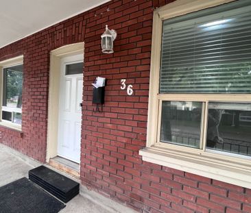 For Lease - 36 Pearl Street, Brantford, Ontario - Photo 3