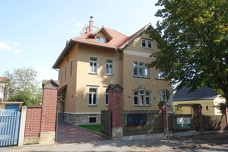 Großzügige 2-Zimmerwohnung im Souterrain in bester Wohnlage von Radebeul-Oberlößnitz - Photo 5