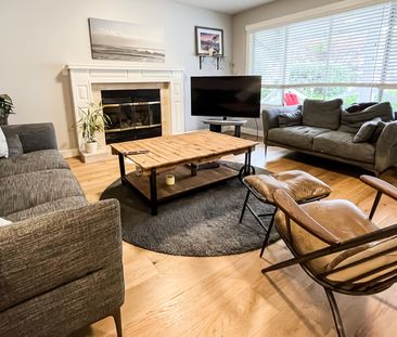 4 Bed + Den Gorgeous Home For Rent In Langley. - Photo 3