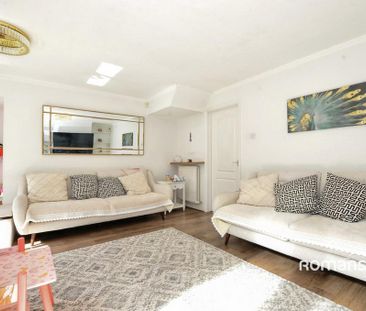 4 bedroom detached house to rent - Photo 3