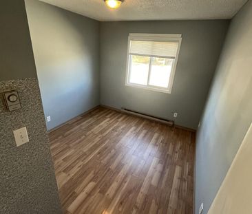 AURORA APARTMENTS - 201 - Photo 3