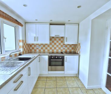 50 High Street, Ballyhalbert, BT22 1BL - Photo 5