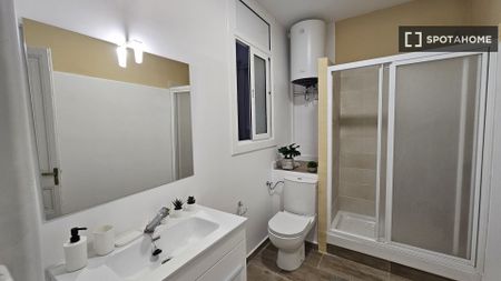 barcelona, Catalonia 08007 - Photo 5