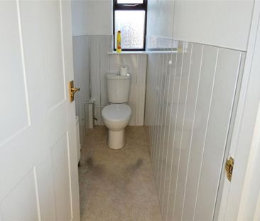 2 bedroom semi-detached house to rent - Photo 4