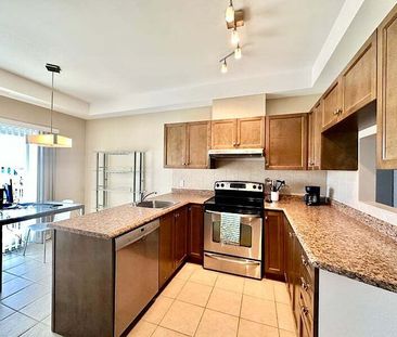 2086 Valin St, Orléans, Ottawa, ON - Photo 6