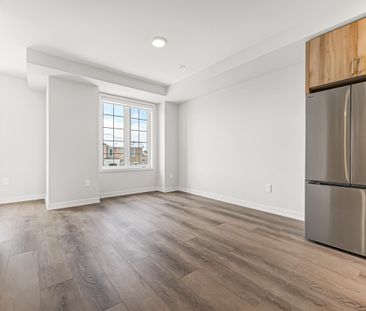 For Lease - 21 Victor Metcalf Lane, Richmond Hill, Ontario - Photo 4