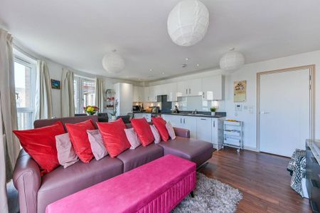 2 bedroom flat to rent - Photo 3