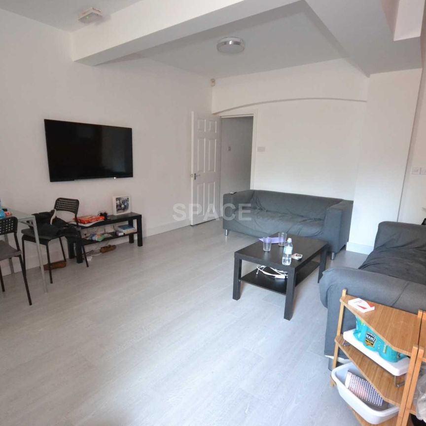 Price £3,900 pcm - Available 01/07/2026 - Furnished - Photo 1
