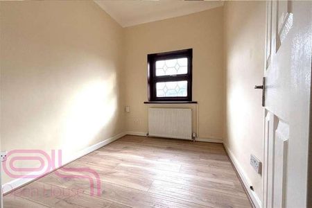 Hanworth Road, Hounslow, TW4 - Photo 4