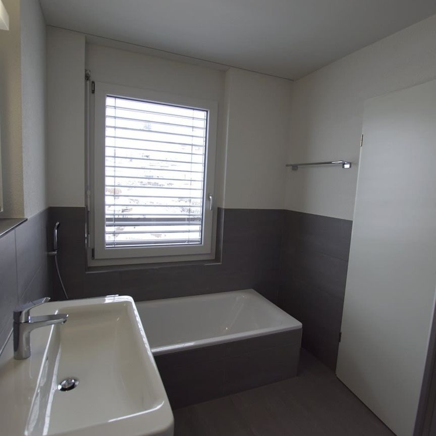 4.5 Zimmer, 107 m², 2. Stock - Photo 1