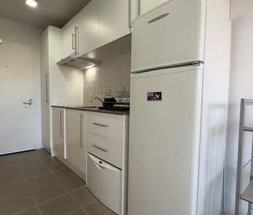 Fully furnished 1 bedroom Apartment - Photo 3