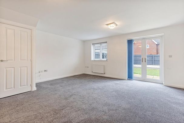 4 bedroom detached house to rent - Photo 1